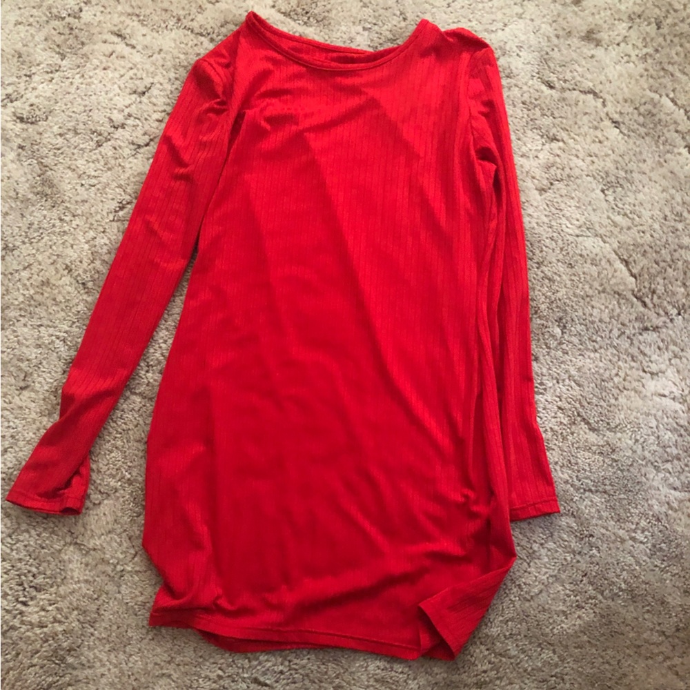 Women’s long sleeve red dress